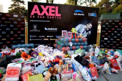 J�venes x San Mart�n repartir� los juguetes donados durante el recital de Axel