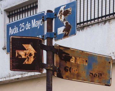 Contin�an en Azul los problemas de cartel