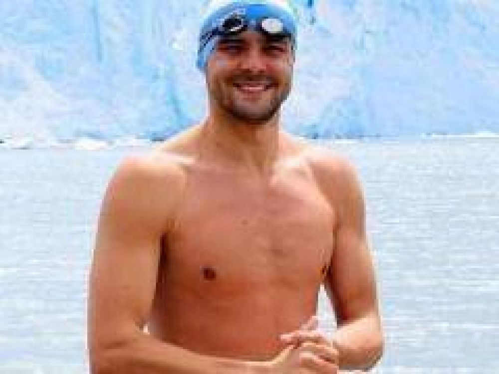 El tucumano Matas Ola nadar en aguas abiertas a 30 bajo cero