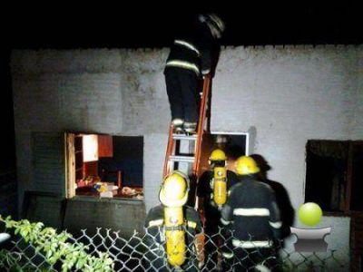 UN INCENDIO EN BARRIO SANTA MARTA CAUSO GRAVES DA�OS EN UNA VIVIENDA 