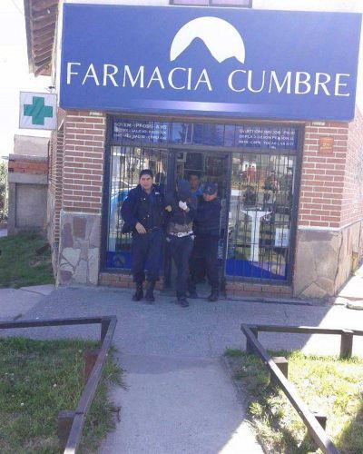 Seguir�n detenidos asaltantes de la farmacia Araucana