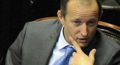 Con carta a Juli�n Dom�nguez, Insaurralde formaliz� la renuncia �indeclinable� a su banca