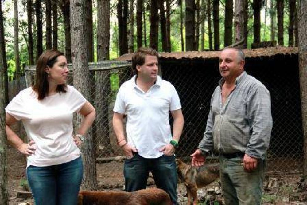 Alex Campbell acompa�� a Maria Eugenia Vidal en una visita al Delta de San Fernando 