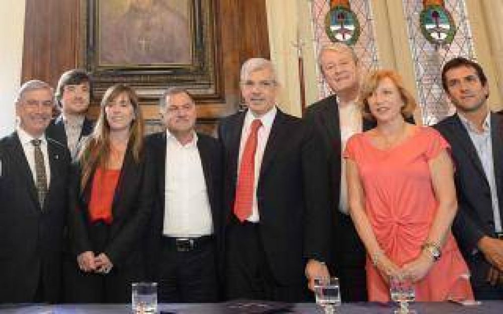 Juli�n Dom�nguez quiere que el pr�ximo Presidente haya sido Intendente