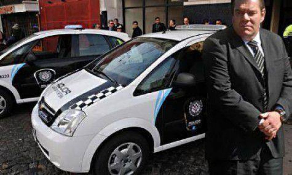 M�s gastos en seguridad privada y van�..
