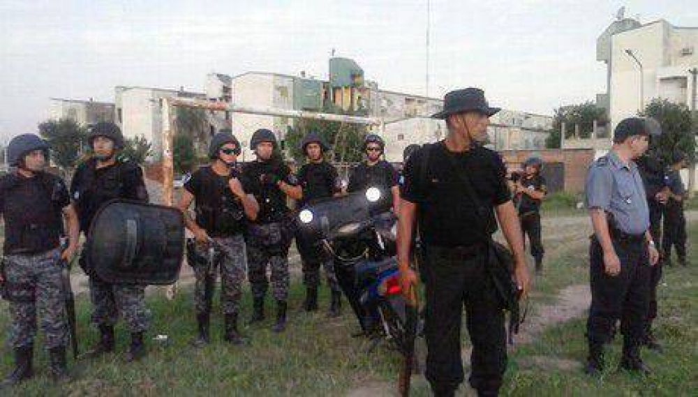 Corrientes: La Polic�a demor� a 17 personas y secuestr� 30 motocicletas