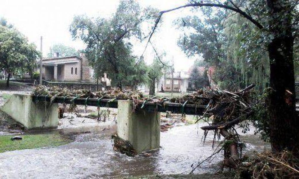 Un muerto y m�ltiples da�os provoc� la tormenta en A. Gracia