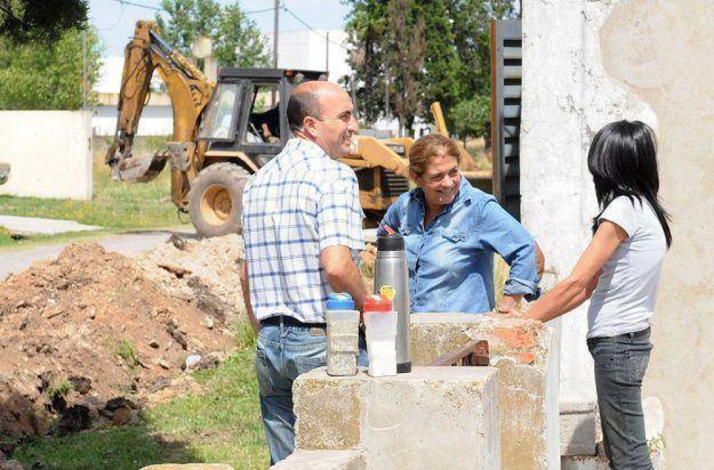Comenz� la obra de ampliaci�n de la red de agua corriente en Villa Aurora