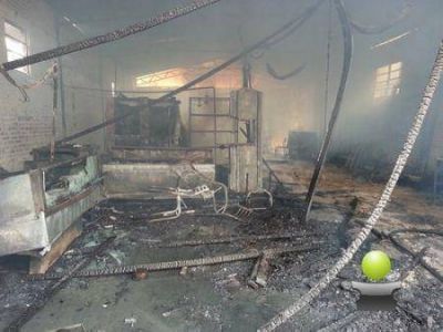 Un incendio destruy� el galp�n donde se elaboraban y almacenaban productos de la feria franca