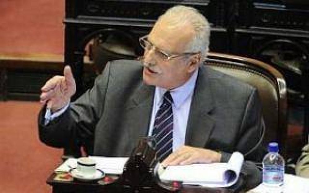 Luis Cigogna reemplaza a Insaurralde en Diputados