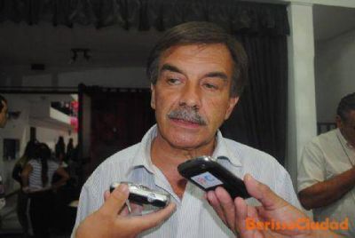 Bazze propone que el FA-UNEN sea para la sociedad �una alternativa en la Provincia�