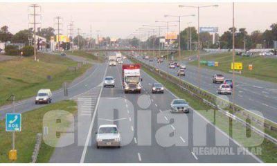Peligro, piedras sobre los autos en Panamericana