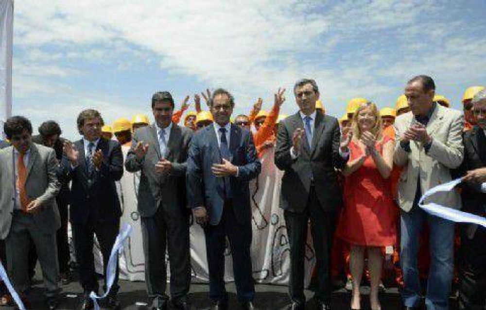 Scioli inaugur� tramo de la Autov�a 6 que generar� 