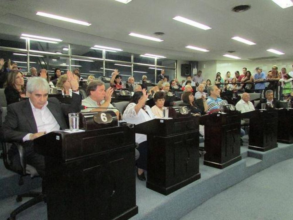 Ediles aprueban otra suba de tasas