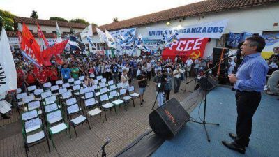 Urribarri tambi�n plante� diferencias con Scioli en el seno del kirchnerismo