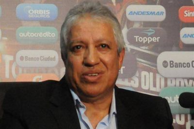 Am�rico Gallego asumi� como entrenador de Newell�s: 