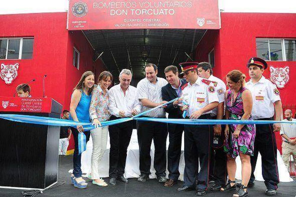 Se inaugur� el nuevo cuartel central de Bomberos de Don Torcuato