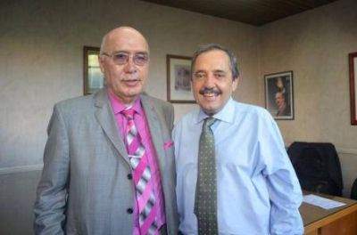 RICARDO ALFONSIN ASUMIO COMO NUEVO PRESIDENTE DE LA UCR DE BS. AS.