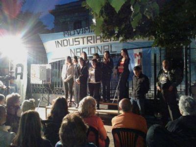 Con el objetivo de crear un plan de pleno empleo, se lanz� el Movimiento por la Industria Nacional