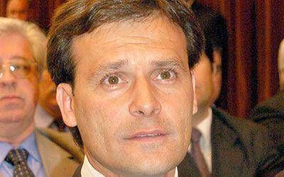 Apoyo de intendentes para Das Neves y cr�ticas para Eliceche