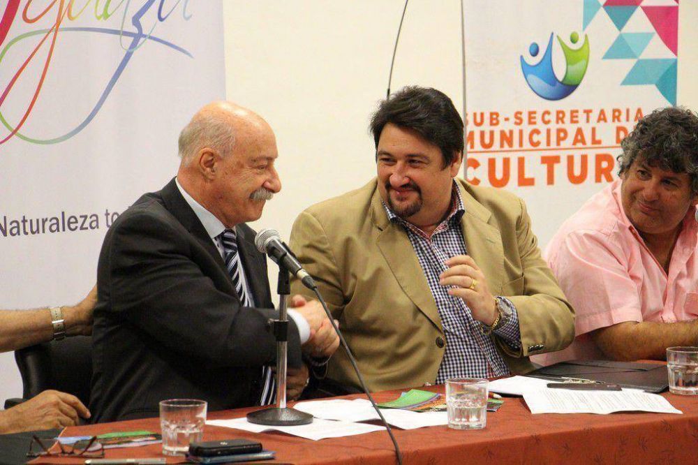 Closs firm� el convenio para la realizaci�n de la VI edici�n del Iguaz� en Concierto