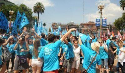 Nuevo Encuentro presente en Plaza de Mayo