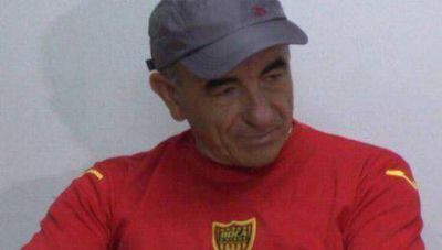 Corrientes: �ste lunes podr�a definirse la continuidad del DT Carlos Trullet