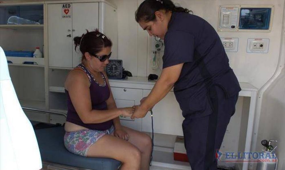 Verano: param�dicos municipales atienden urgencias en playas y a lo largo de la costa