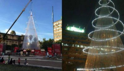 �rbol de Navidad de 30 metros en Plaza de la Intendencia