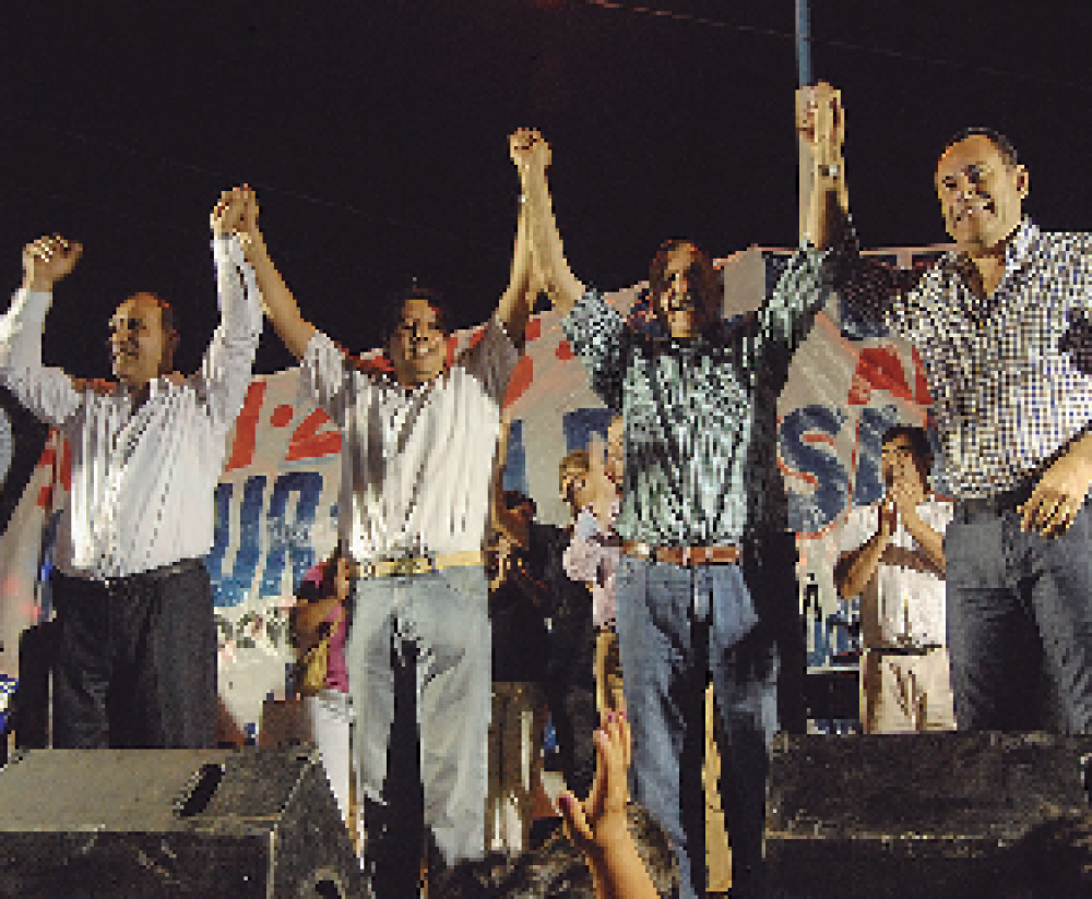 Manzur y Jaldo en acto proselitista en Famaill�