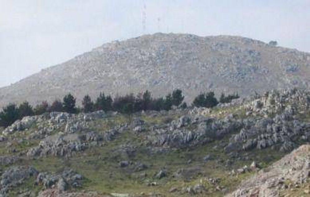 Caminantes hallaron a una persona muerta en la cima del cerro de Las Animas