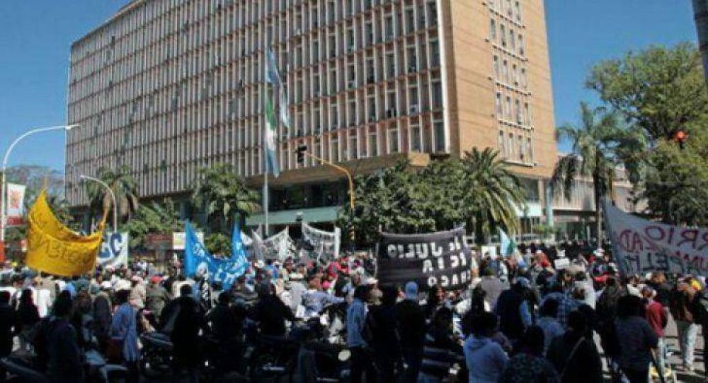 Docentes convocaron al �ltimo paro del a�o y anticipan el no inicio de las clases