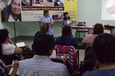 El programa de c�ncer de cuello uterino capacita a obstetras de Upas