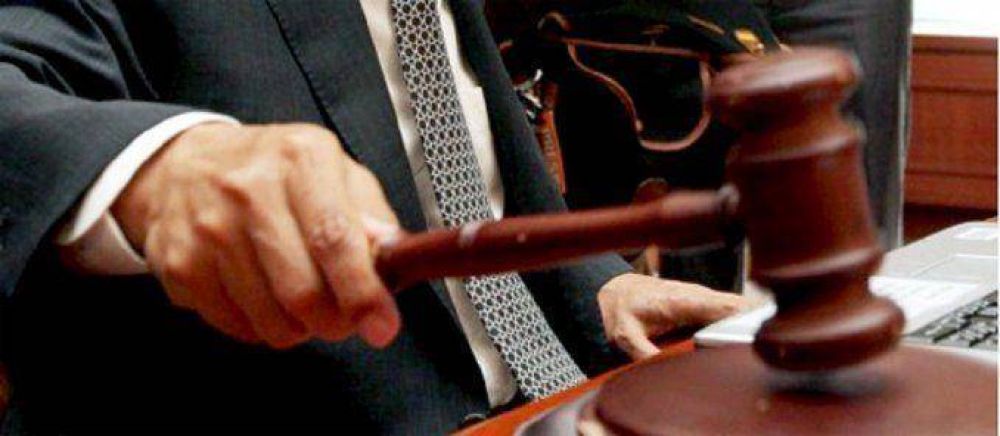Un hombre infiel deber� pagar 40 mil pesos a su ex esposa por da�o moral