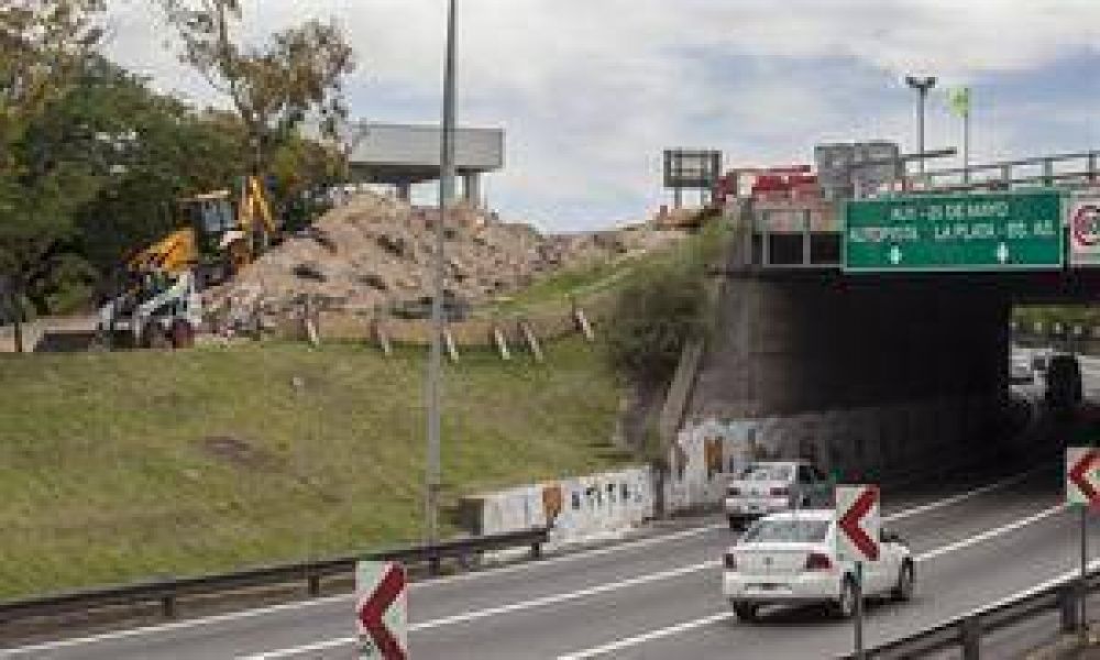 Avanza en la 25 de Mayo el carril para colectivos y combis