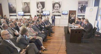 Universidades, en agenda presidencial