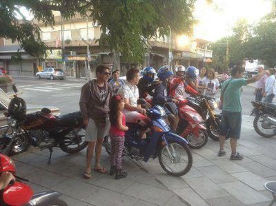 LA ASOCIACION CIVIL CARLA ARDUINI REALIZO SU CAMPA�A EN VALETIN ALSINA