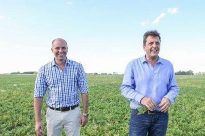 Massa sum� al intendente de Viamonte y pidi� sacarle �la pata de encima al campo�