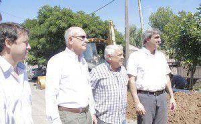 Los vecinos del barrio de la capilla San Cayetano tambi�n tendr�n cloacas