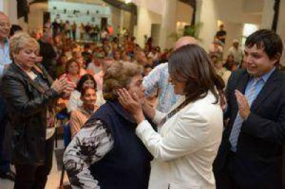 Luc�a entreg� 645 nuevas jubilaciones