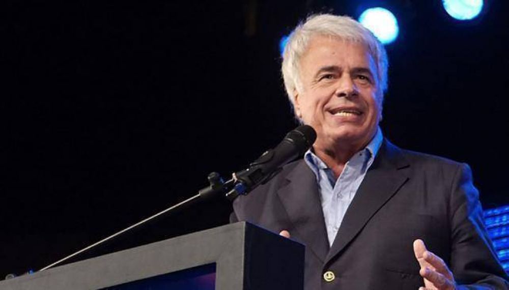 De la Sota ahora dice que la elecci�n provincial ir�a despegada de la nacional