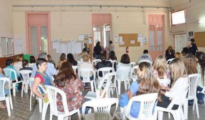 UTELPA acus� a Educaci�n de �poner docentes a dedo� en las designaciones