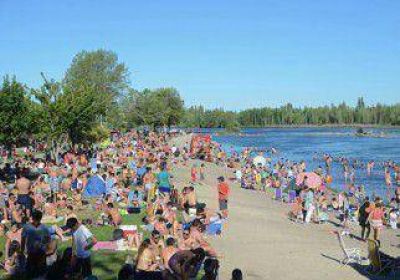 Casi 37.000 personas desbordaron el r�o el finde 