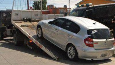Pag� un auto con un cheque robado