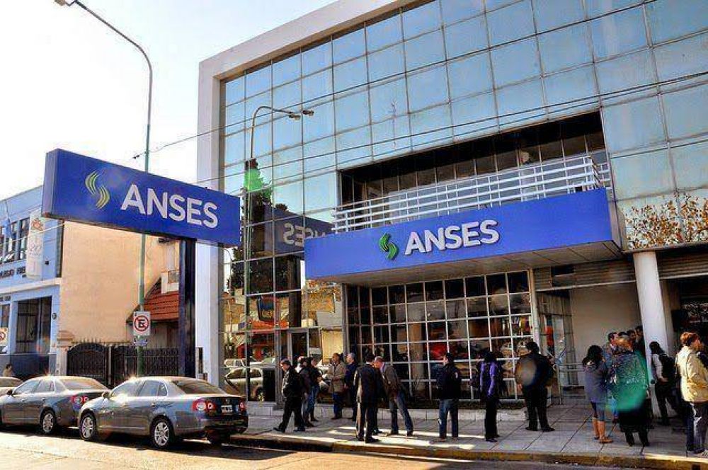 Vence el plazo para presentar el certificado escolar ante la ANSES 