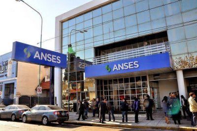 Vence el plazo para presentar el certificado escolar ante la ANSES 
