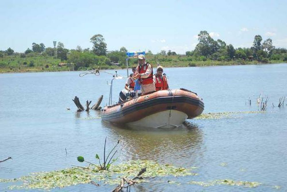 Hallaron flotando el cuerpo de un hombre en el r�o Paran�