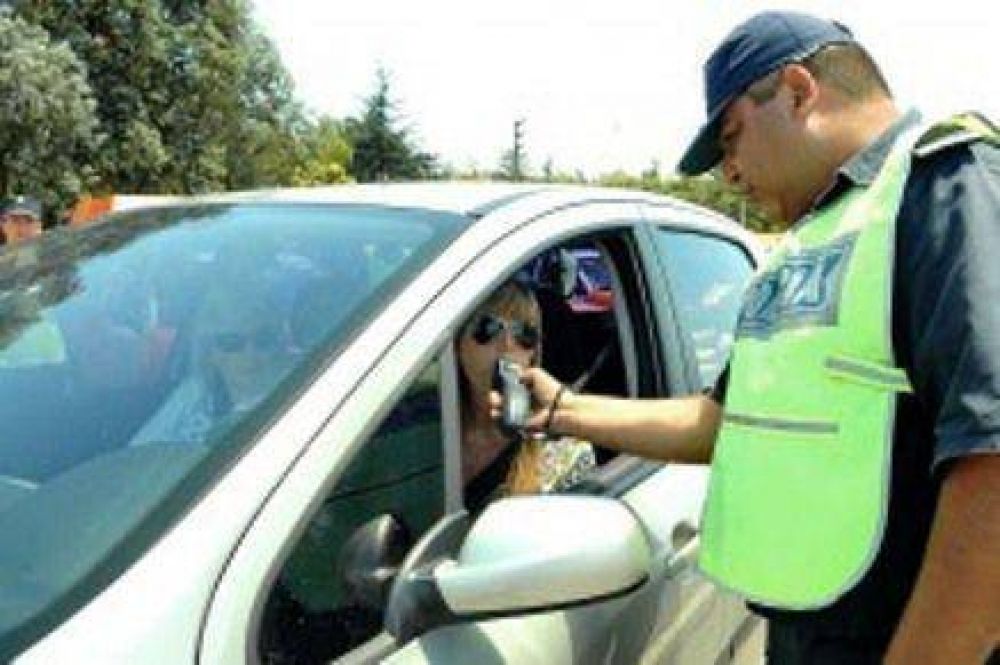 M�s de 12 mil polic�as custodiar�n a los veraneantes en la Costa y otros destinos tur�sticos bonaerenses