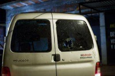 Cuatro polic�as heridos en una persecuci�n a dos hermanos