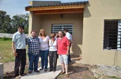 La Cooperativa 10 de Agosto entreg� la segunda vivienda